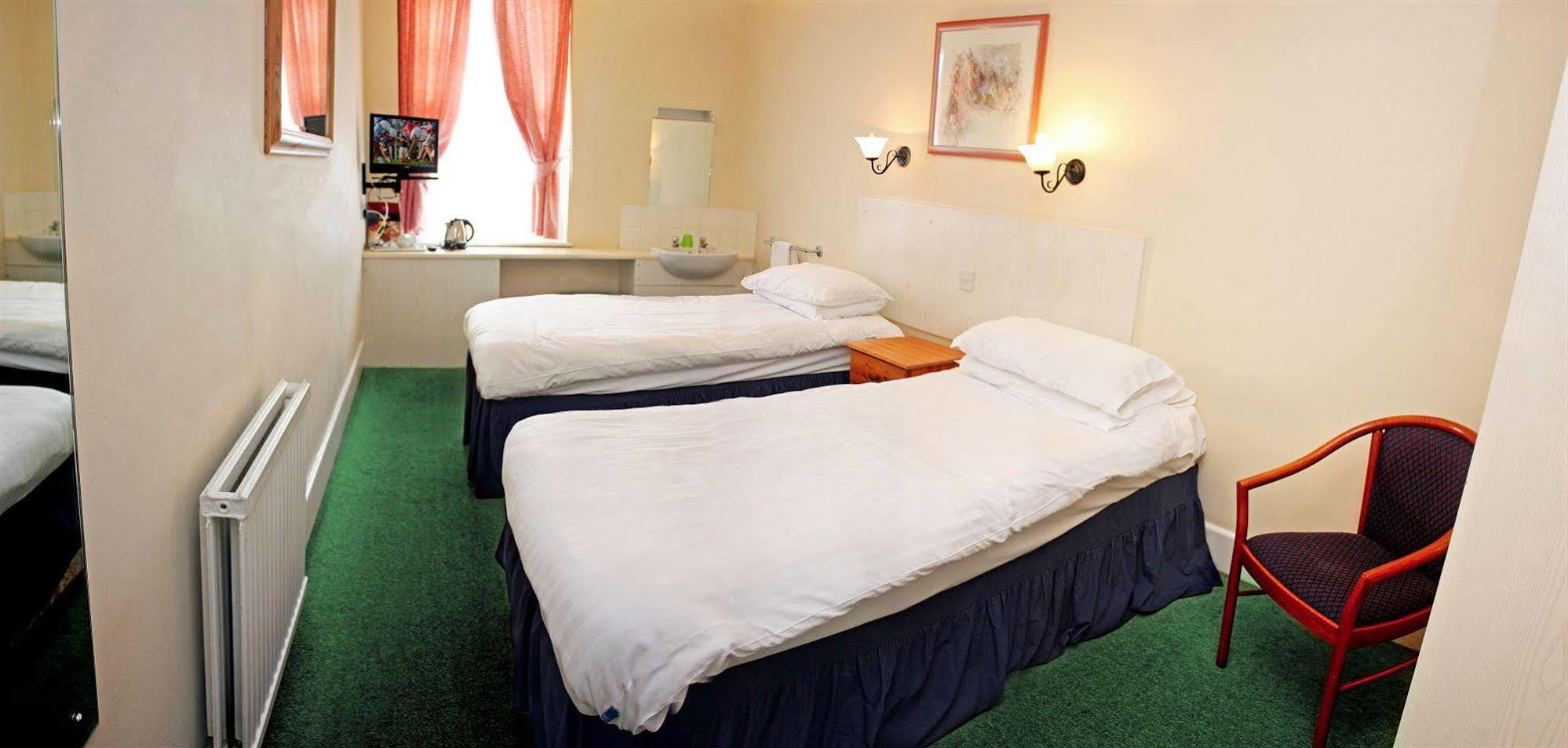The Raven Hotel Corby Ngoại thất bức ảnh